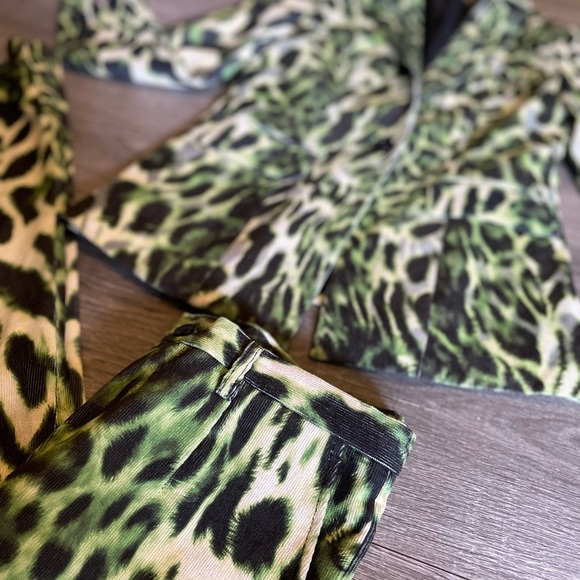 2 Piece Blazer & Pant Set - Picture 7 of 7